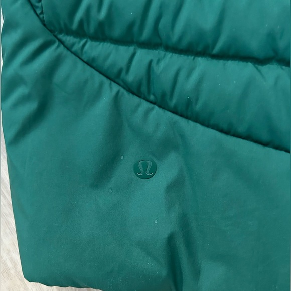 Lululemon lightweight Relaxed Down Jacket - Picture 10 of 10